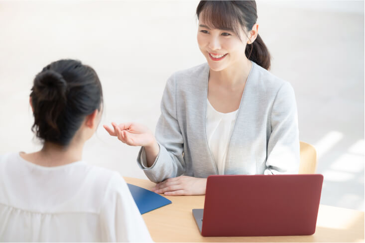 様々な支援を行っている様子
